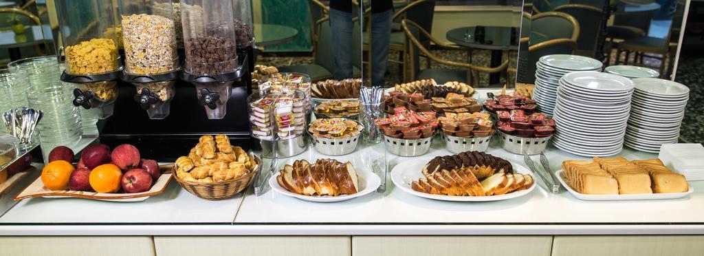 Hotel Ostria Kalamata Ngoại thất bức ảnh